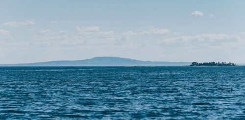 Kinnekulle sett från Vänern